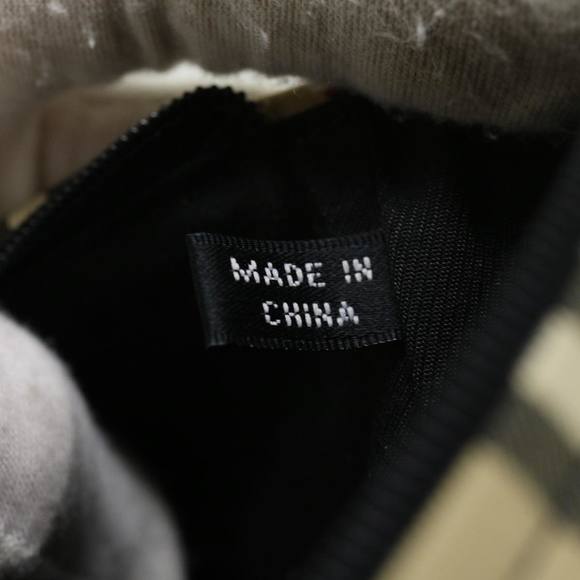 BURBERRY Clutch Bag - Picture 7 of 16